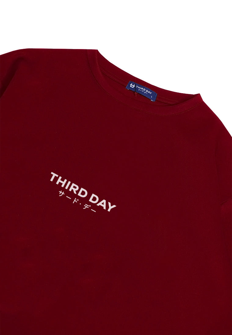 MTQ35 oversized t shirt pria bahan scuba tebal gambar tulisan "third day katakana dateng" merah red maroon