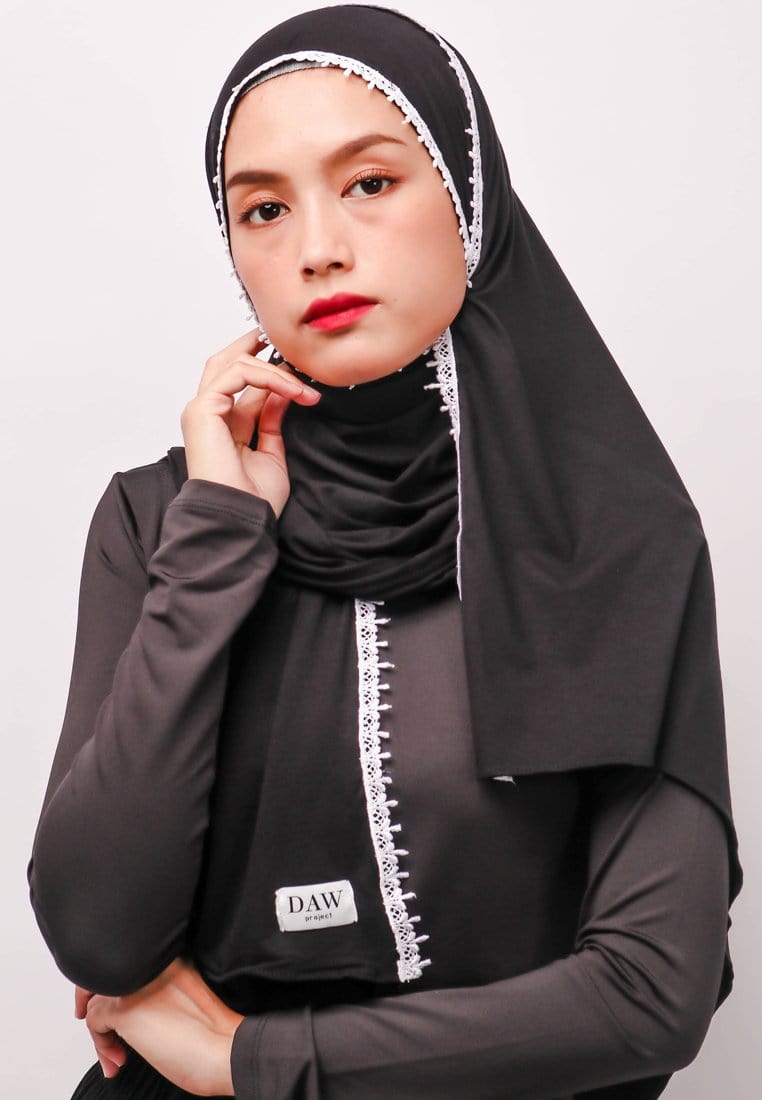 Daw Project DH063 Lace Putih Hijab Pashmina Hitam