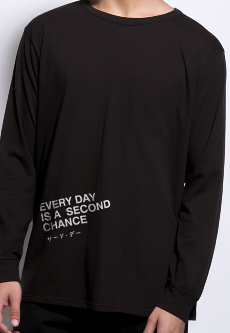 MTQ47 kaos lengan panjang hitam tangan panjang pria distro tulisan "everyday is second chance" hitam