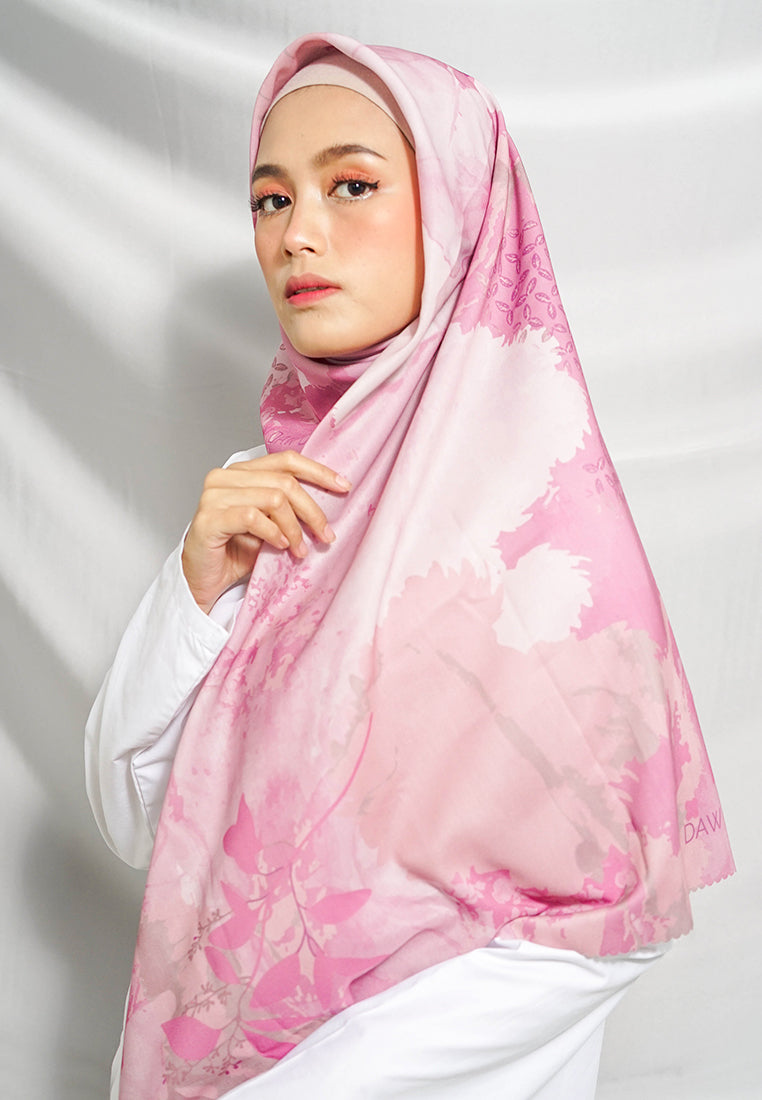 WK007 LP37B kerudung segi empat voal Penelope series bunga dusty pink