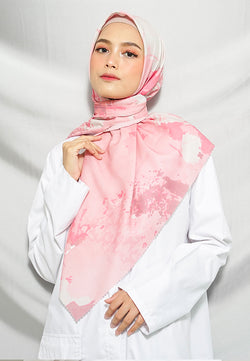 WK009 LP37D kerudung segi empat voal Penelope series bunga dusty pink putih