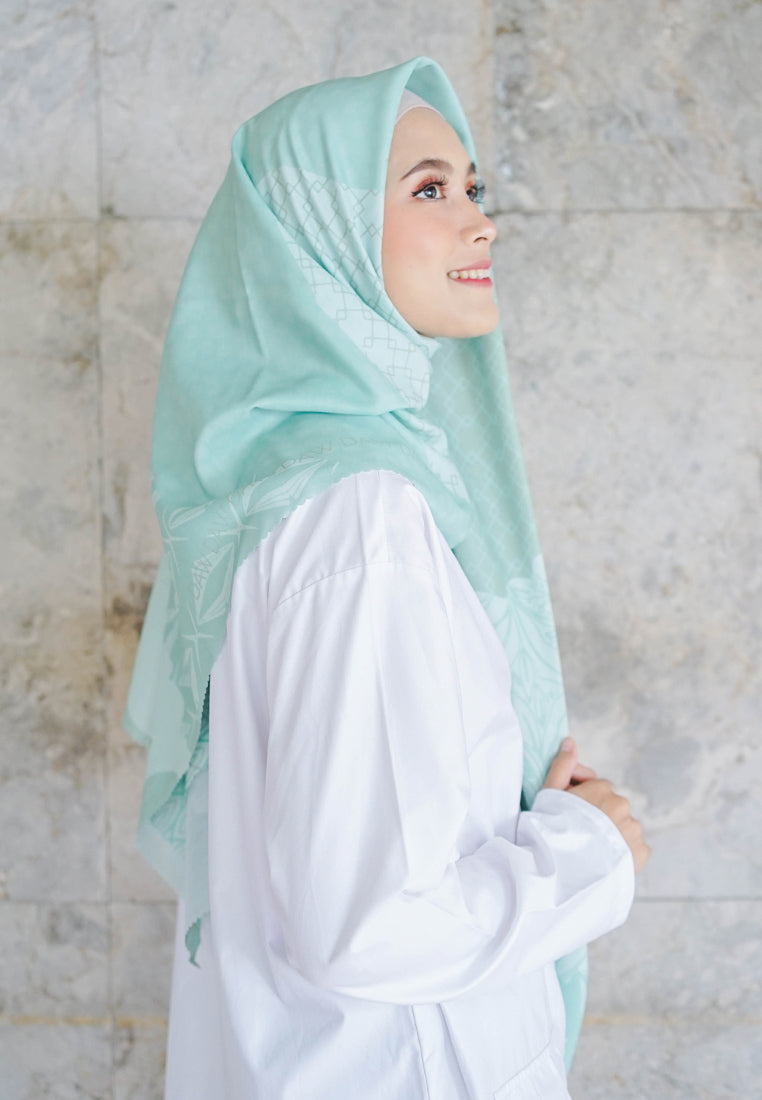 WK016 ES30C kerudung segi empat voal Iris Series hijau mint